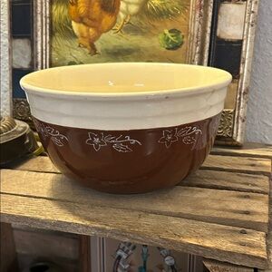 Vintage Brown and Cream Ceramic Oxford Cottage Core 1940’s Bowl